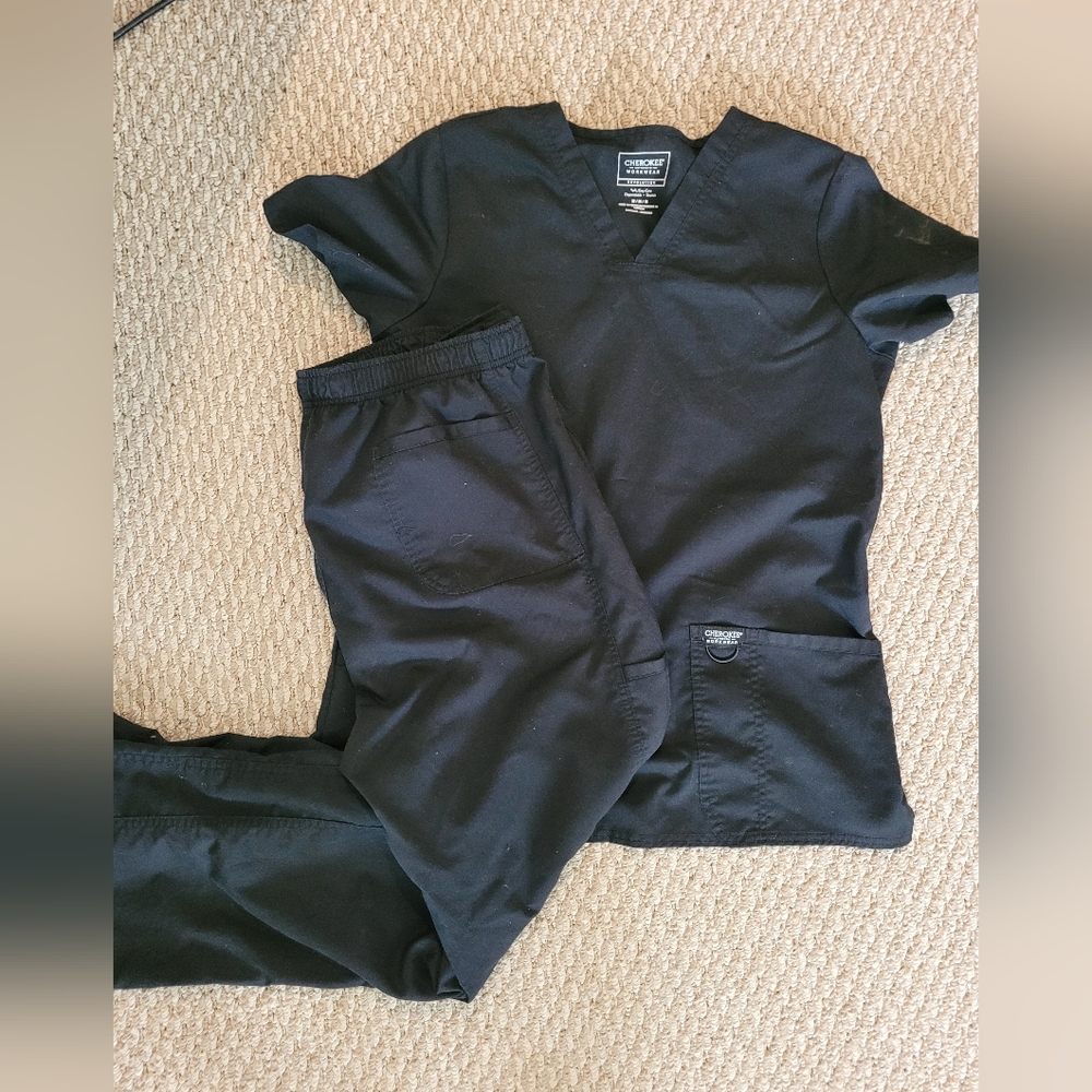 Black Scrubs. Top and bottom